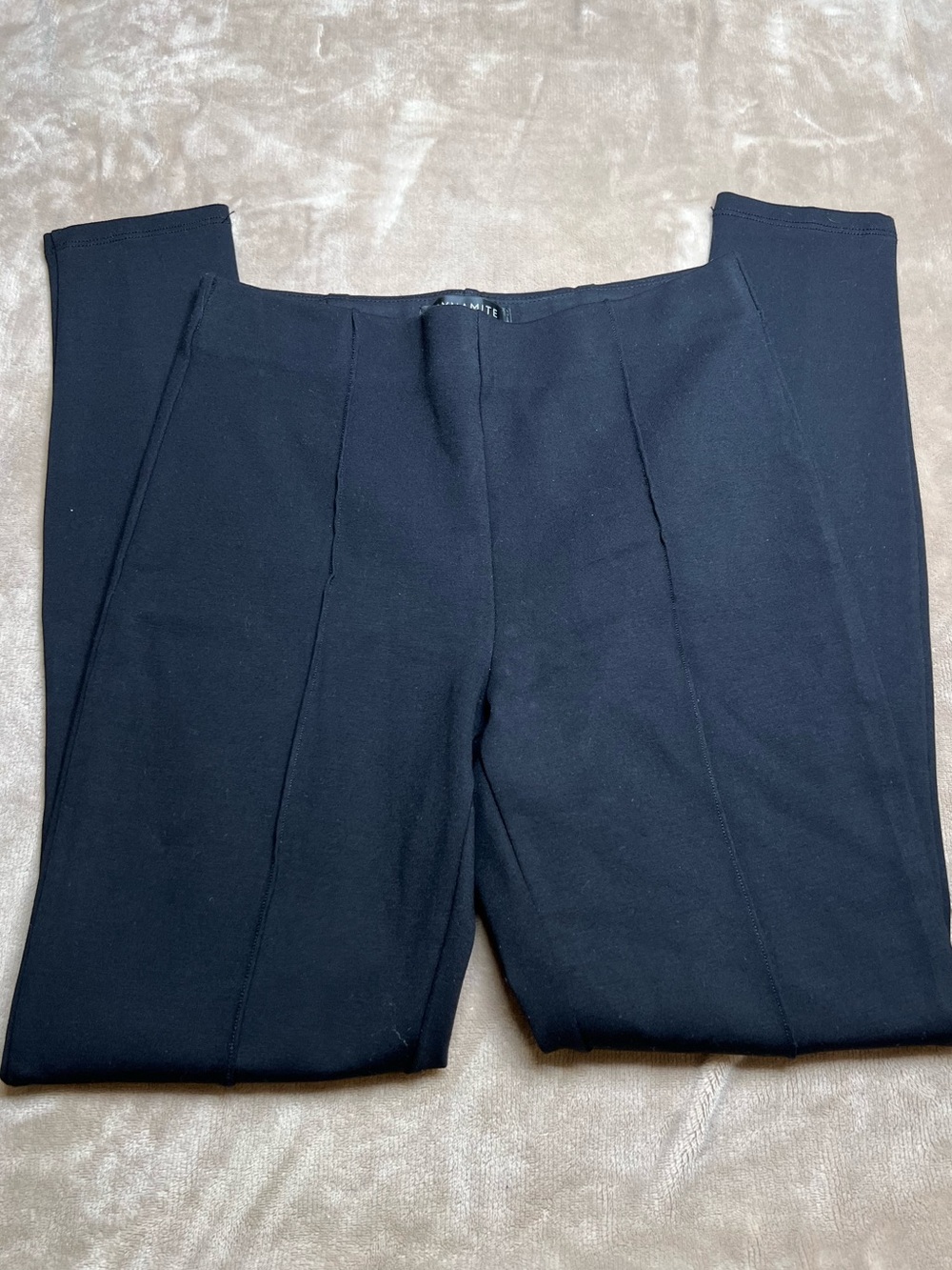 DYNAMITE Black Front Seam Fitted Business Casual High Rise Leggings - Sz Small